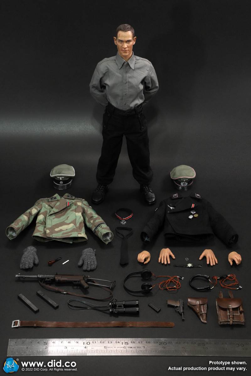 WWII German Armored Commander - Jager 1/6