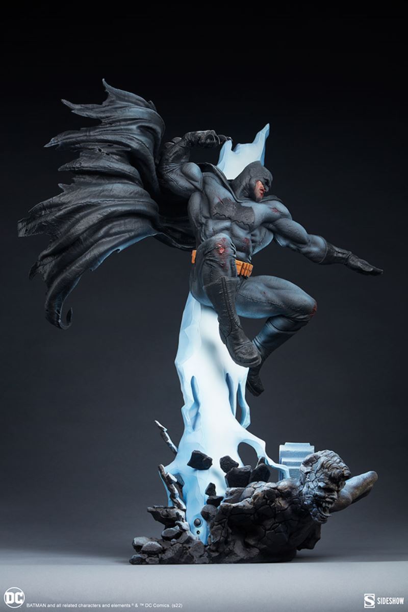 DC Comics - Batman: The Dark Knight Returns