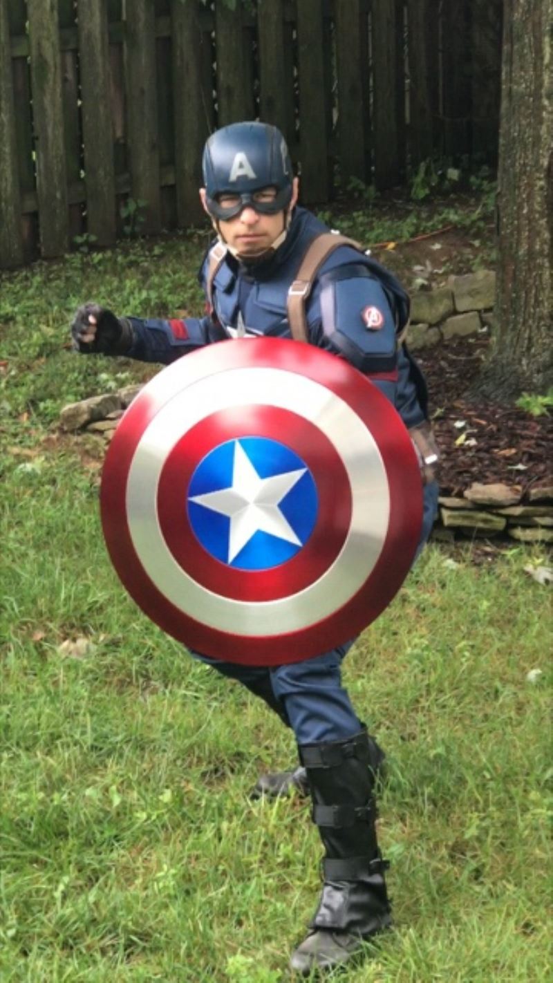 Captain America Helmet Bluetooth Speaker 1/1