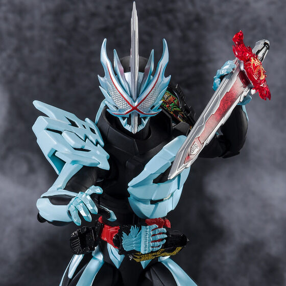 SHFiguarts Kamen Rider Saber Primitive Dragon