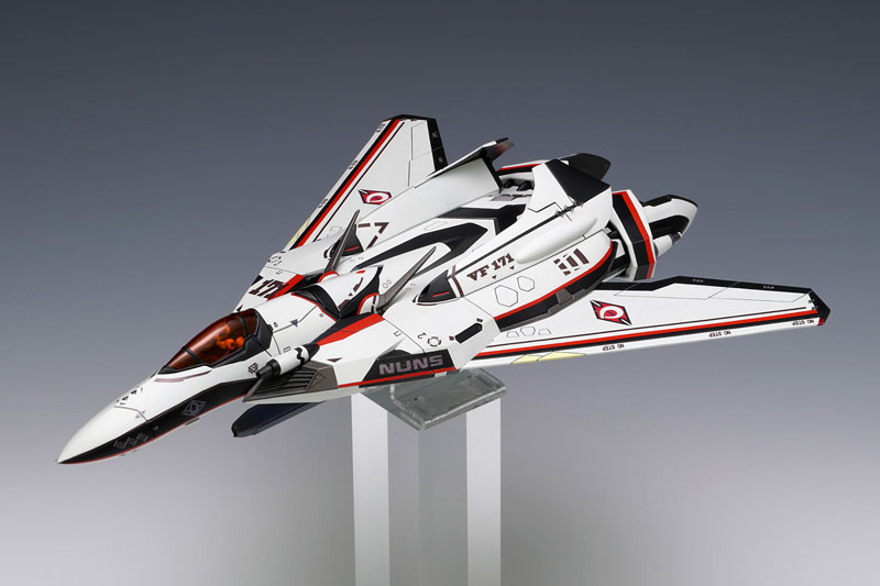 Macross Frontier VF-171EX Nightmare Plus EX [Alto Model] 1/72