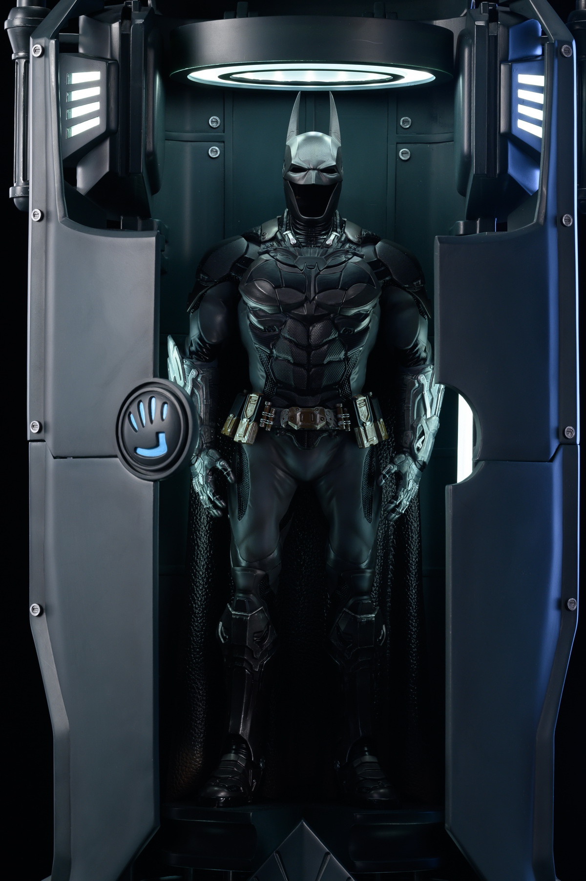 Arkham Knight Bat Armor v8.03 1/6