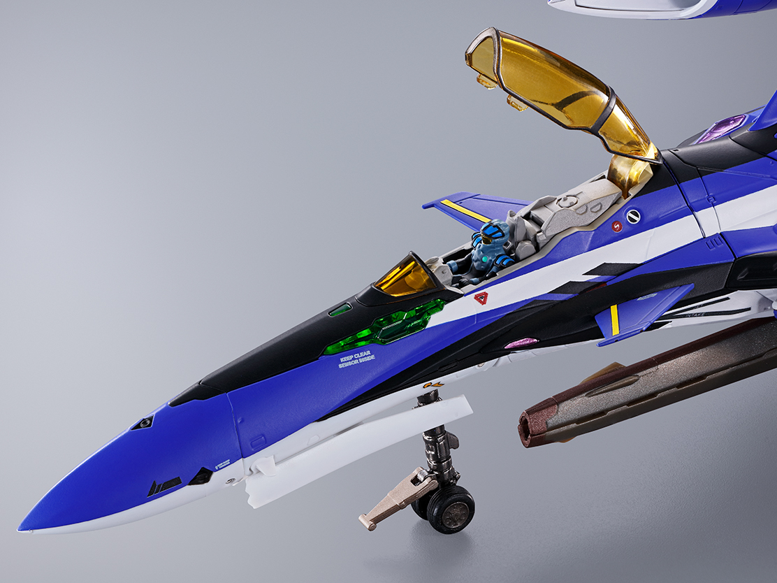 DX Chogokin YF-29 Durandal Valkyrie (Max Jenius Genus Machine) Full Set Pack