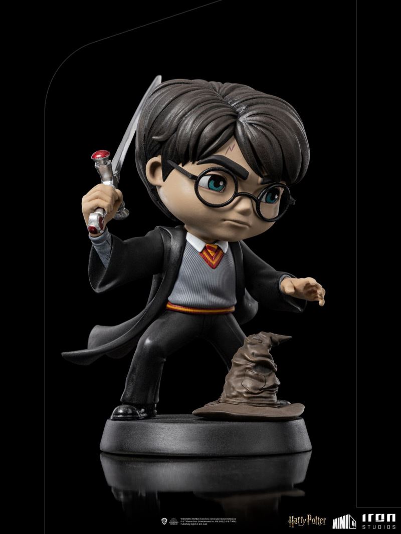 Harry Potter with Sword of Gryffindor - Harry Potter - MiniCo