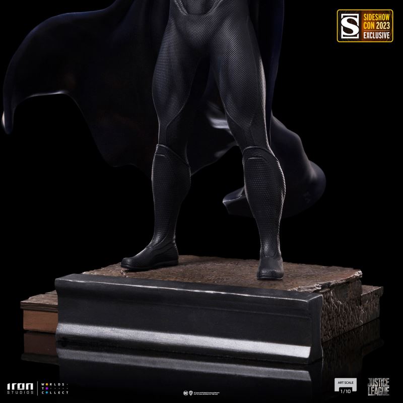 MARTIAN MANHUNTER