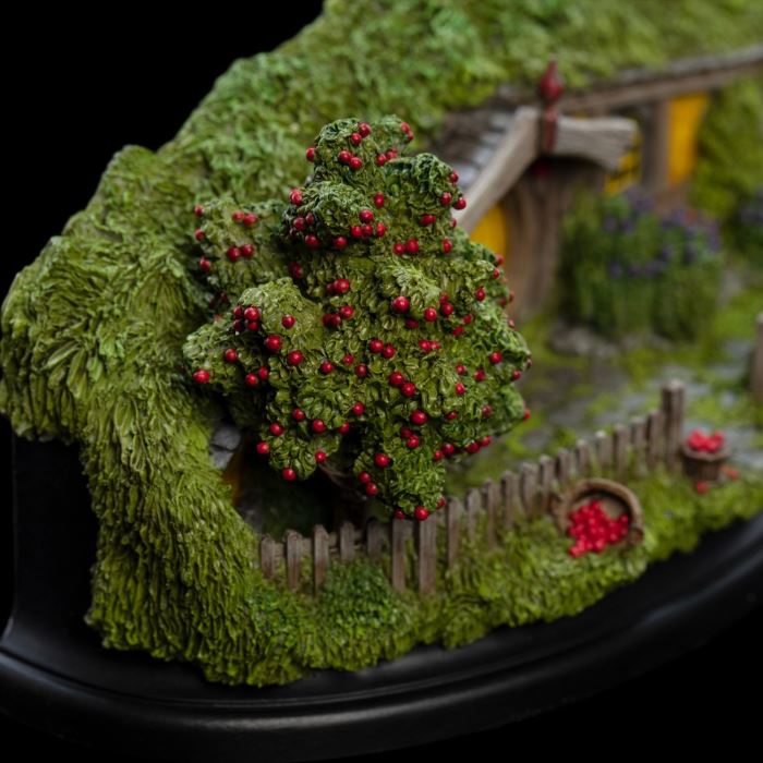 HOBBIT HOLE – HALLOWEEN EDITION