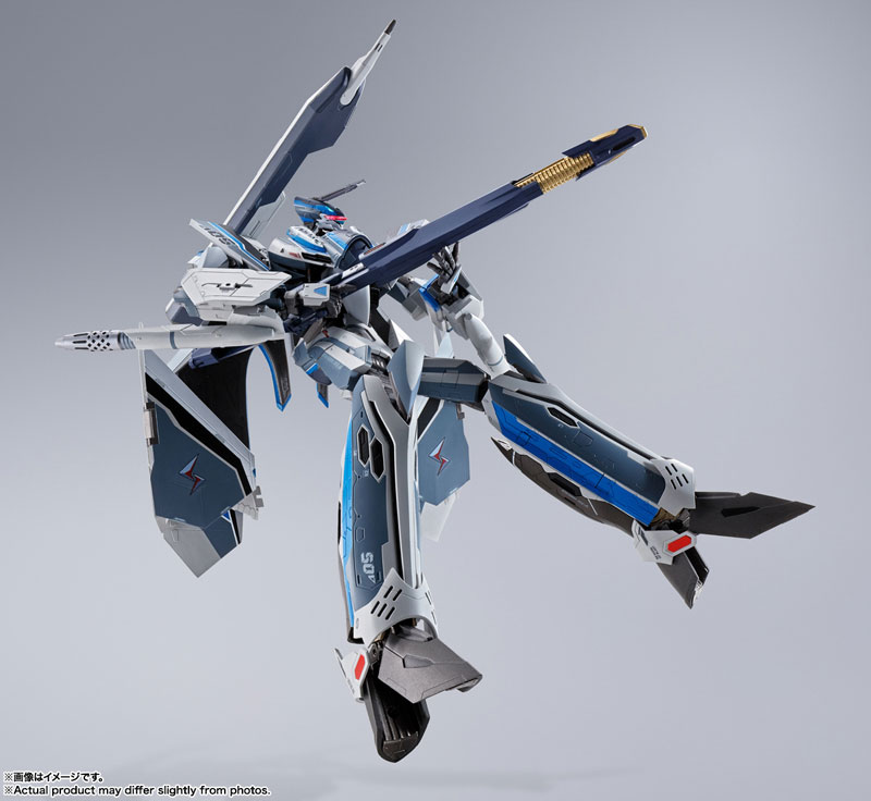 DX Chogokin Theatrical Version VF-31AX Kairos Plus (Hayate Immelman machine)