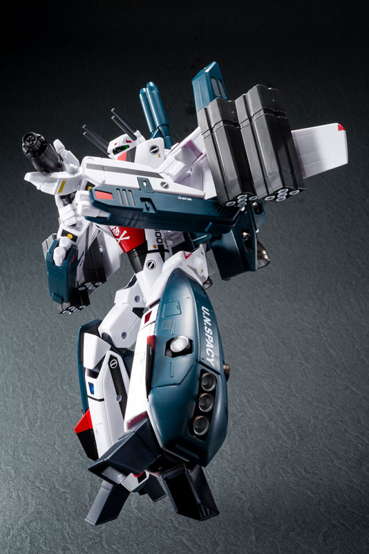 Macross: Do You Remember Love? 1/60 Kanzen Henkei VF-1S Strike Valkyrie (Hikaru Ichijyou Custom) movie ver
