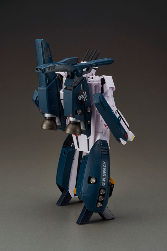 Macross: Do You Remember Love? 1/60 Kanzen Henkei VF-1S Strike Valkyrie Roy Focker Special movie ver