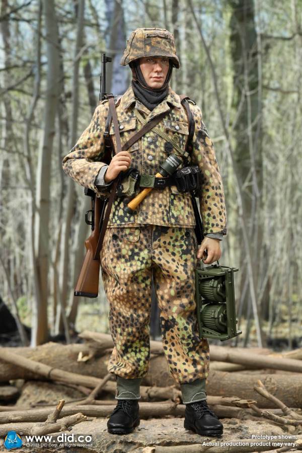 World War II German 12th Armored Division G43 rifle shooter - Leo 1/6