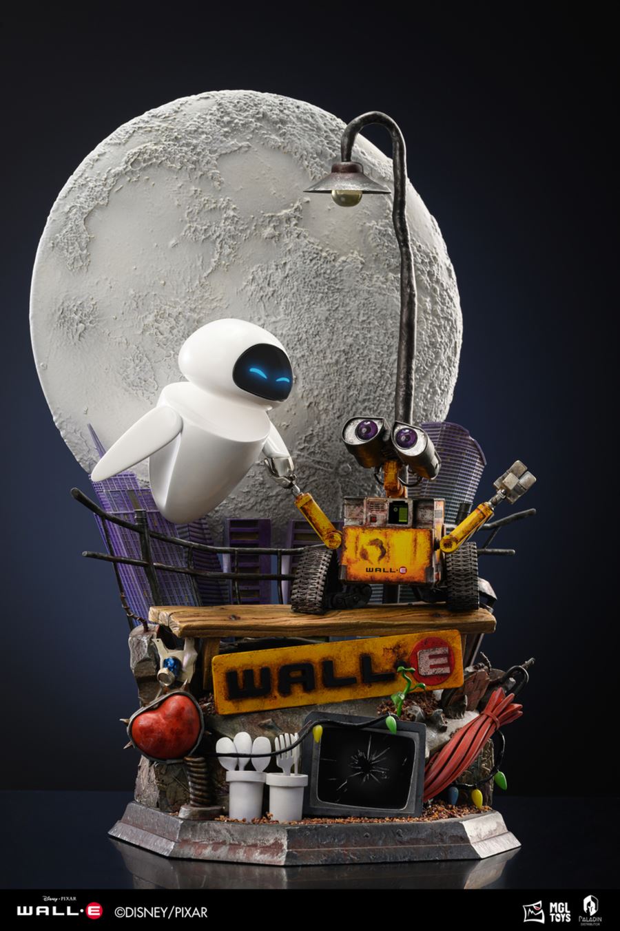 WALL-E EVE