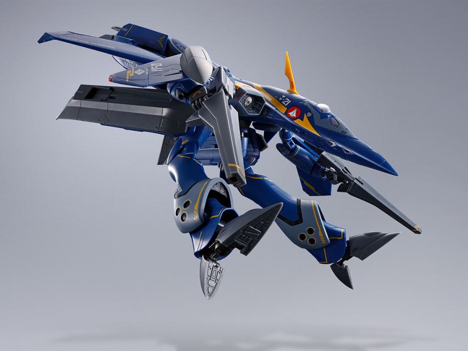 DX Chogokin YF-21 (Gard Gore Bowman machine)
