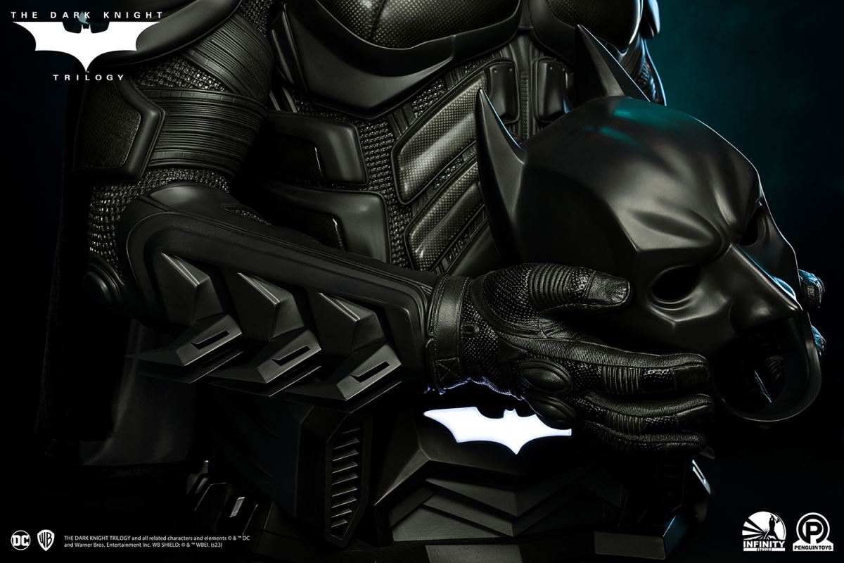 THE DARK KNIGHT TRILOGY BATMAN
