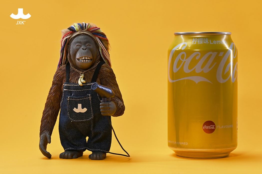 Borneo Orangutan 1/6