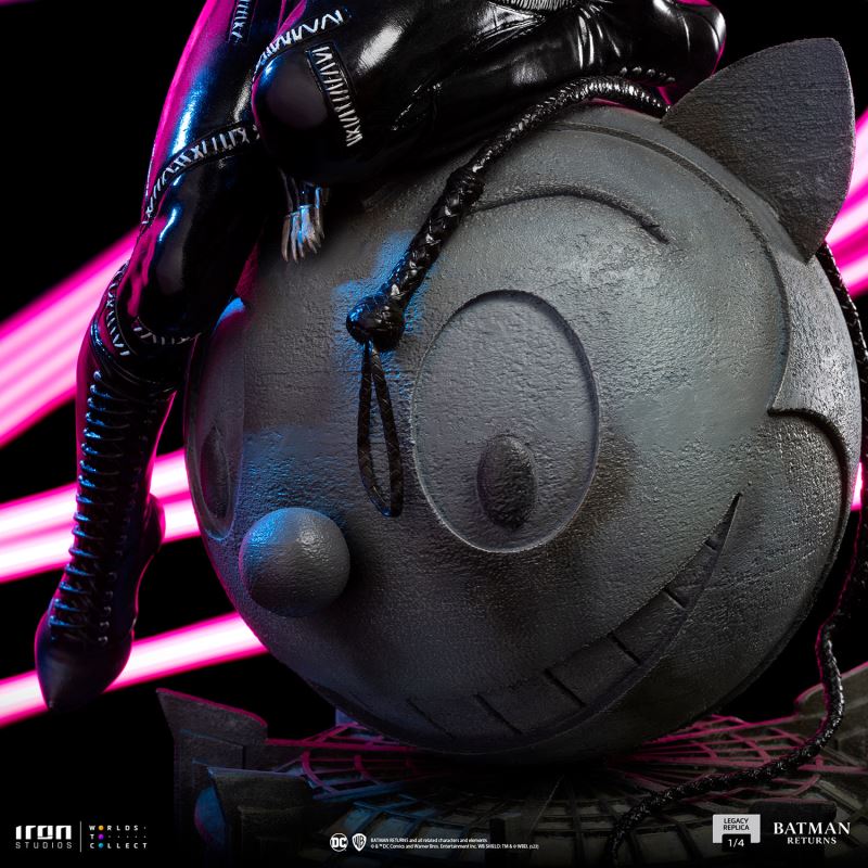 CATWOMAN 1/4