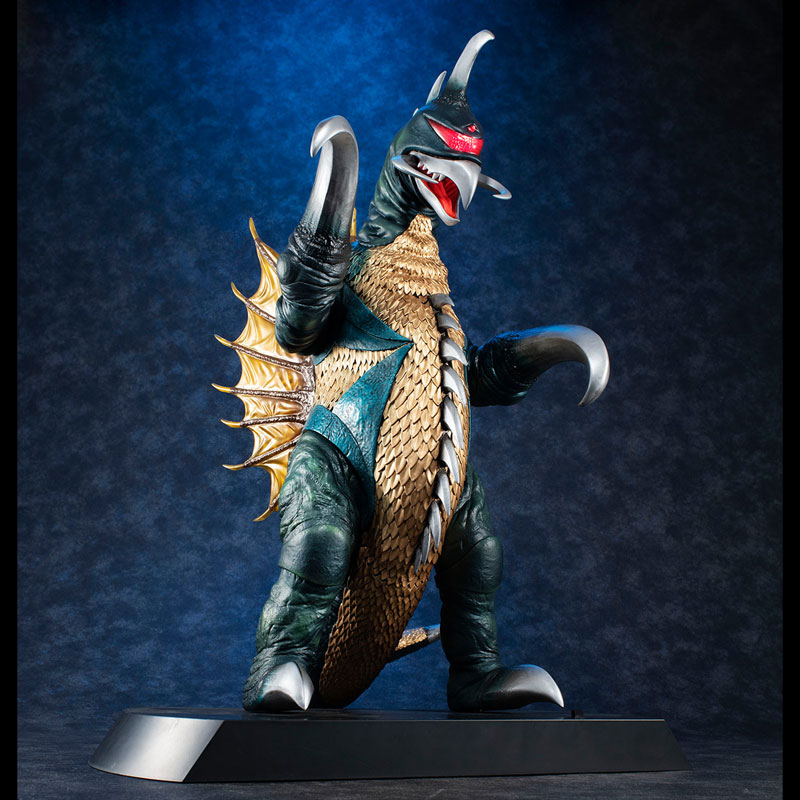 UA Monsters Godzilla vs. Gigan Gigan (1972)