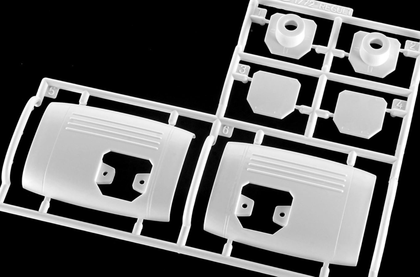 Regard (equipped with large missile pods)