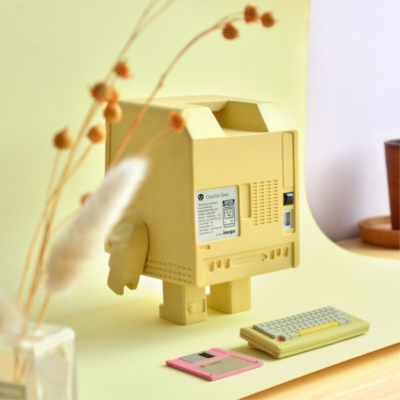 Classicbot Macintosh! (Yellowed Limited Edition)