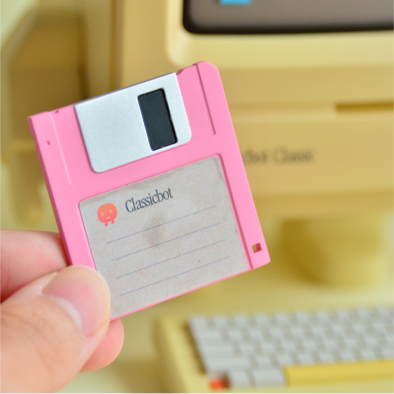 Classicbot Macintosh! (Yellowed Limited Edition)