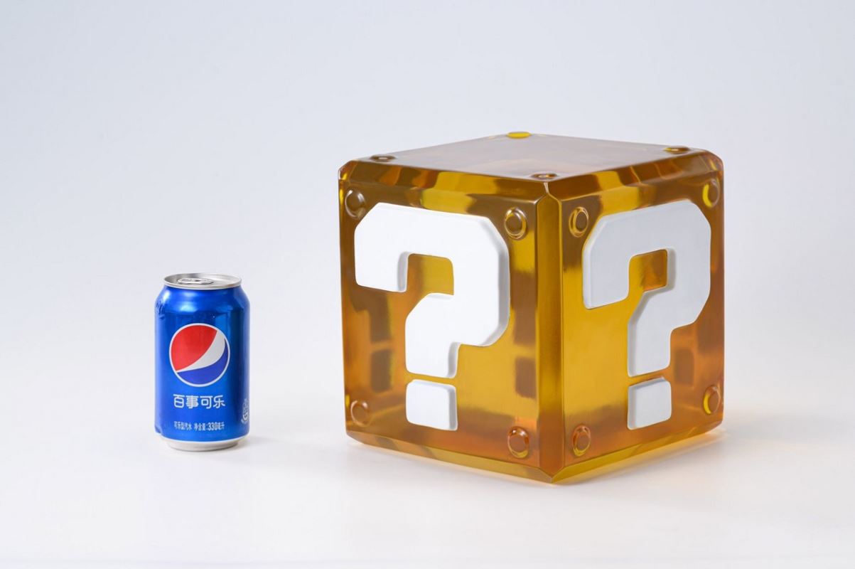 Super Mario question mark cube 1/1