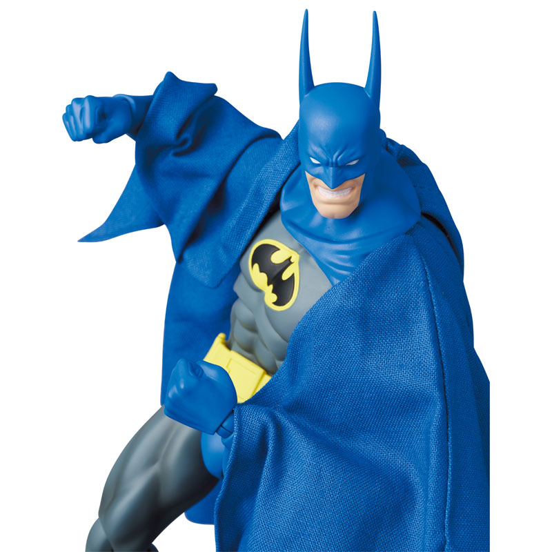 MAFEX No.215 KNIGHT CRUSADER BATMAN