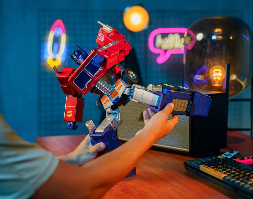 OPTIMUS PRIME G1 ELITE ROBOT