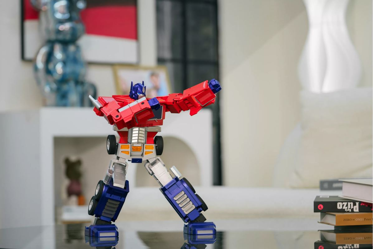 OPTIMUS PRIME G1 ELITE ROBOT