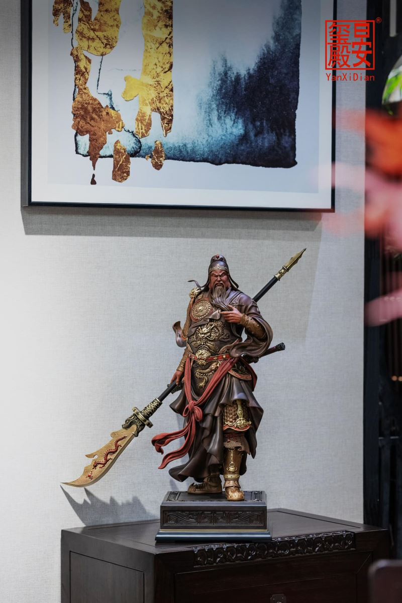 Guan Yu Statue