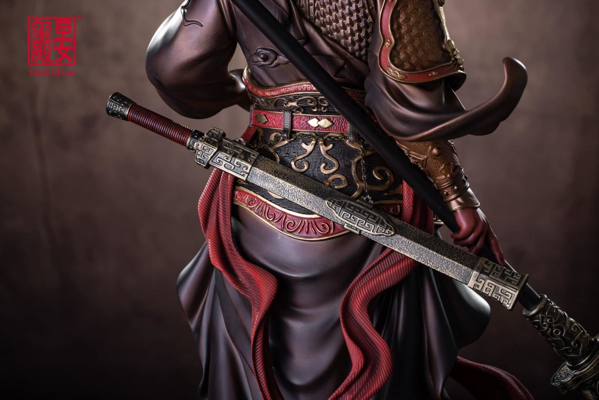 Guan Yu Statue