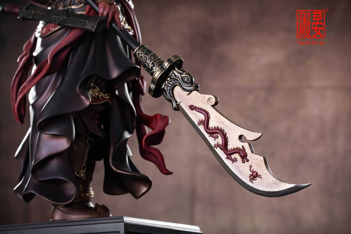 Guan Yu Statue