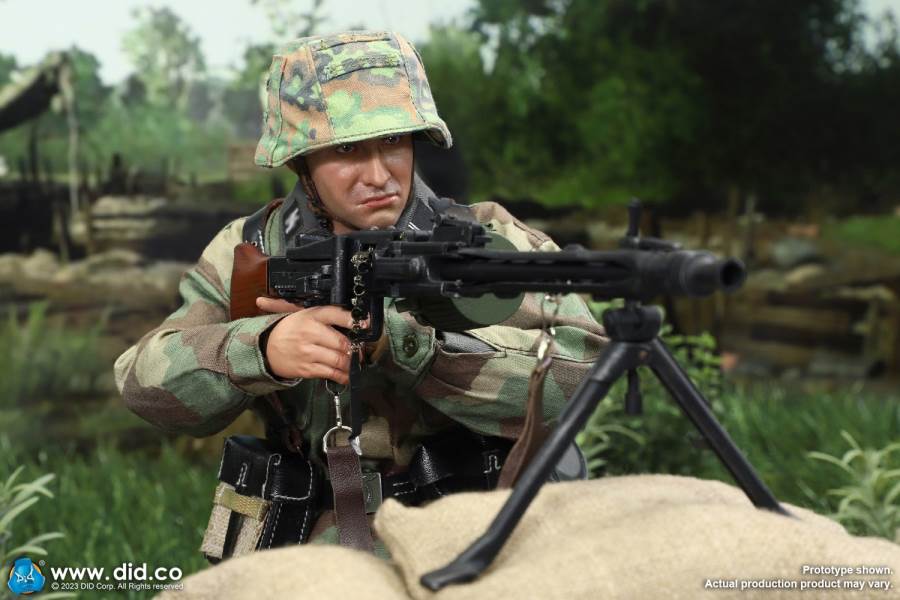 World War II German 12th Armored Division MG42 Machine Gunner Otto 1/6