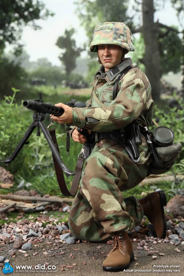 World War II German 12th Armored Division MG42 Machine Gunner Otto 1/6