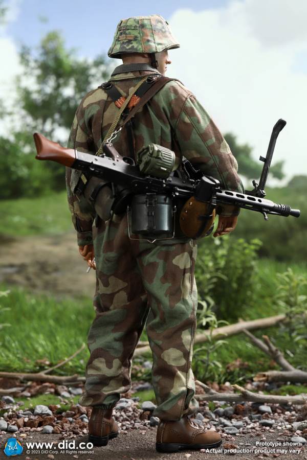 World War II German 12th Armored Division MG42 Machine Gunner Otto 1/6