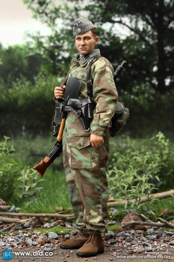 World War II German 12th Armored Division MG42 Machine Gunner Otto 1/6