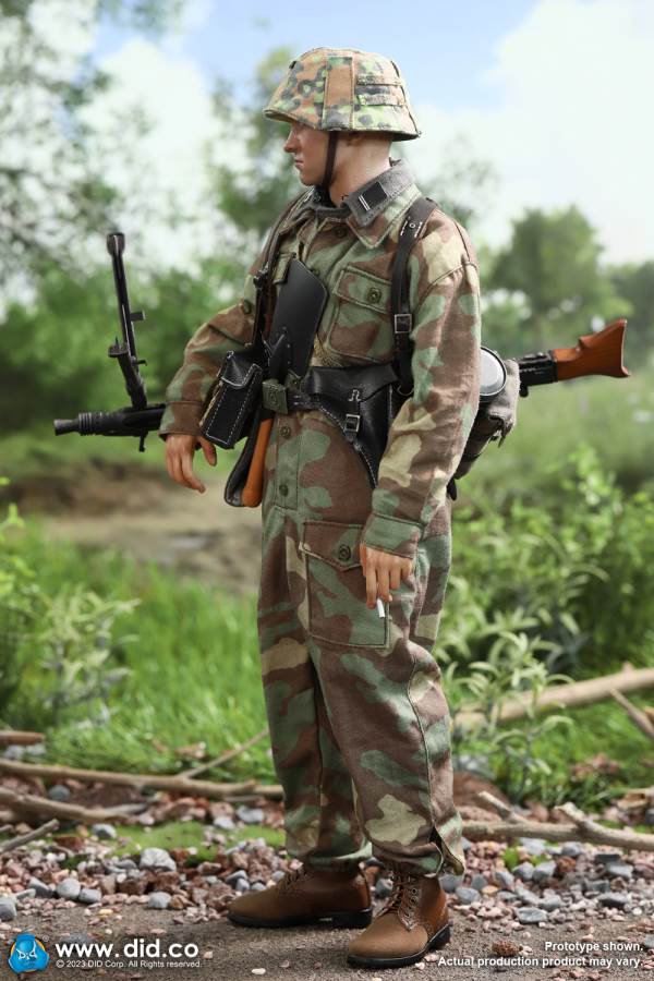 World War II German 12th Armored Division MG42 Machine Gunner Otto 1/6