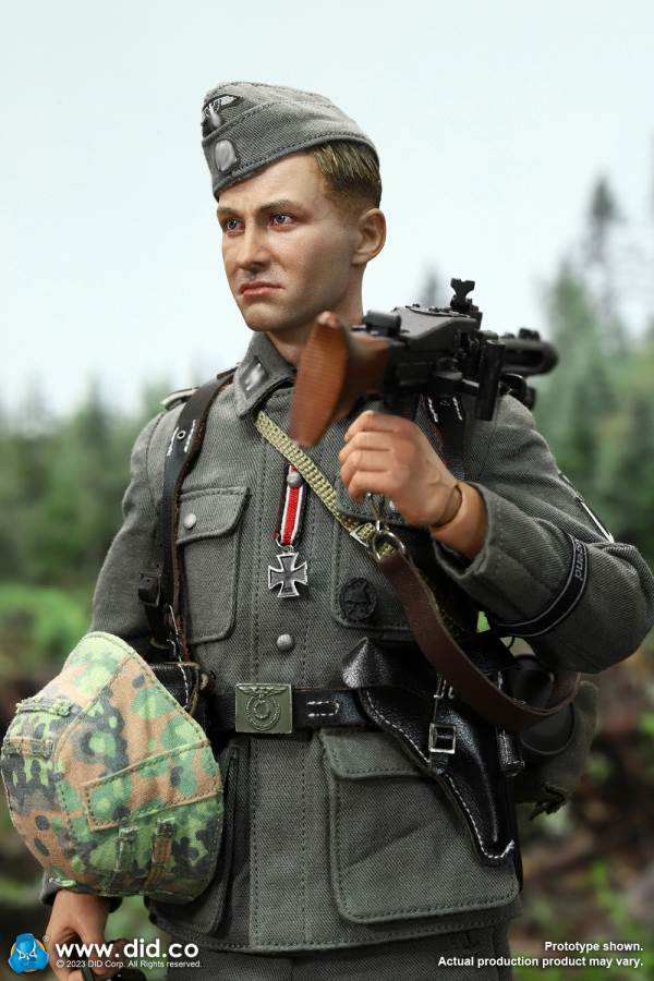 World War II German 12th Armored Division MG42 Machine Gunner Otto 1/6