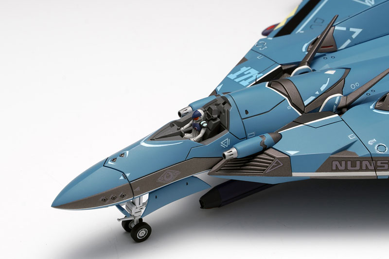 Macross Frontier VF-171 Nightmare Plus [General Model] 1/72