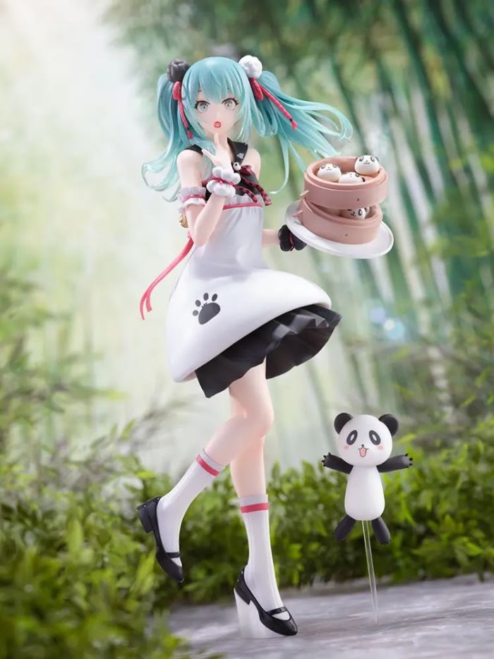 Hatsune Miku Panda Bun Figure