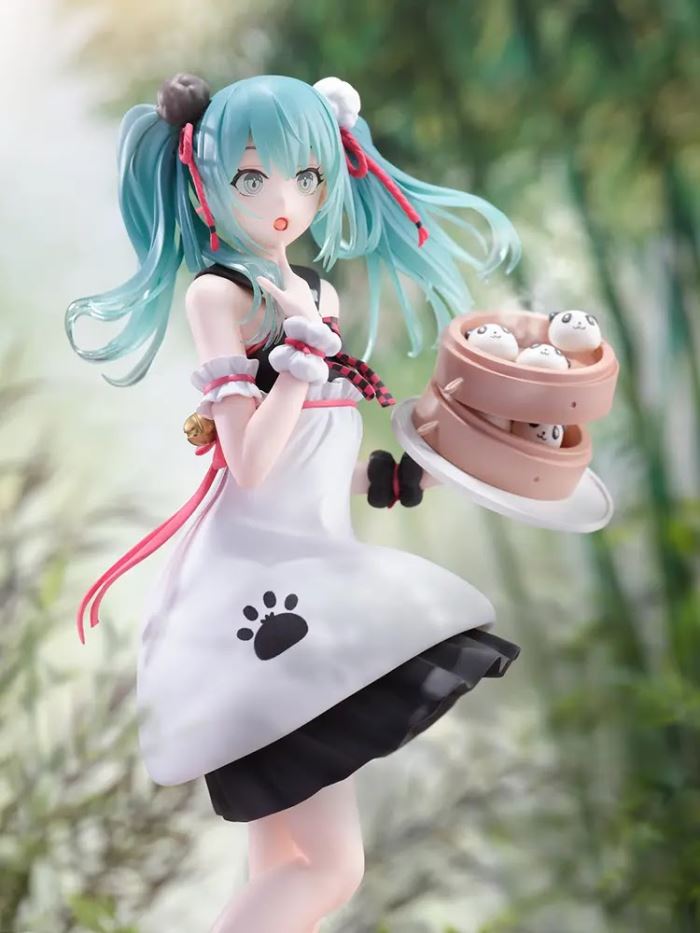 Hatsune Miku Panda Bun Figure