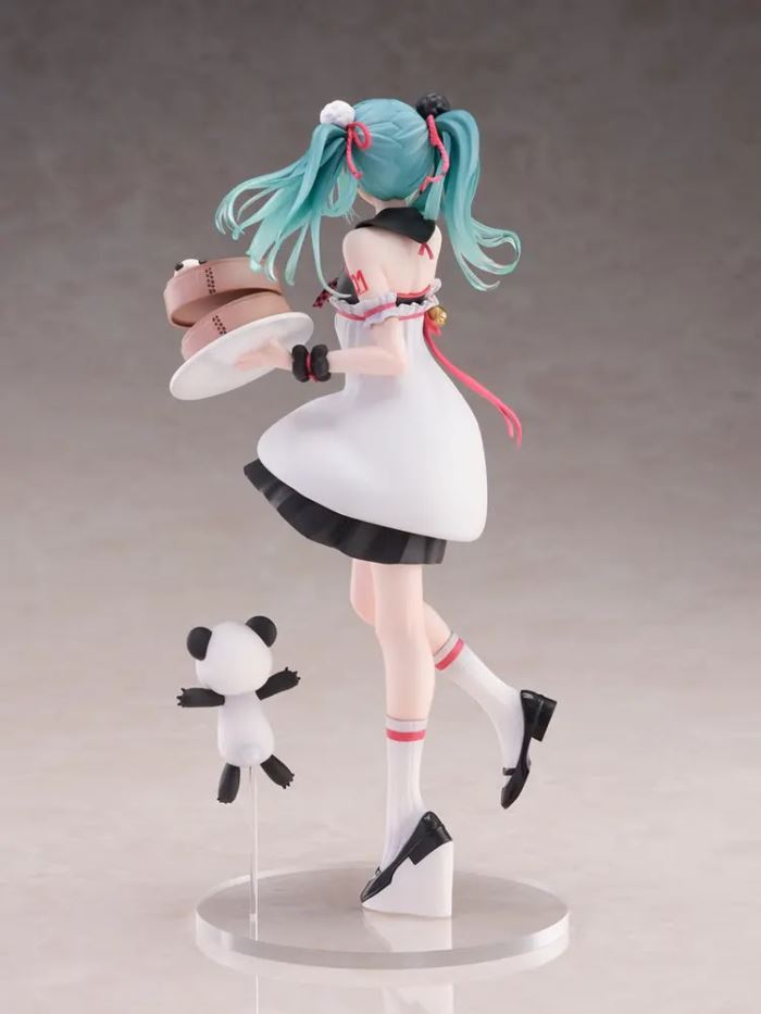 Hatsune Miku Panda Bun Figure