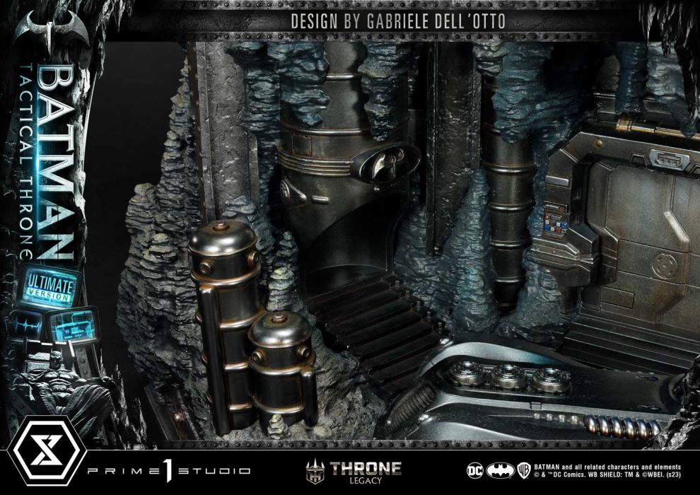 Batman Tactical Throne Ultimate Version