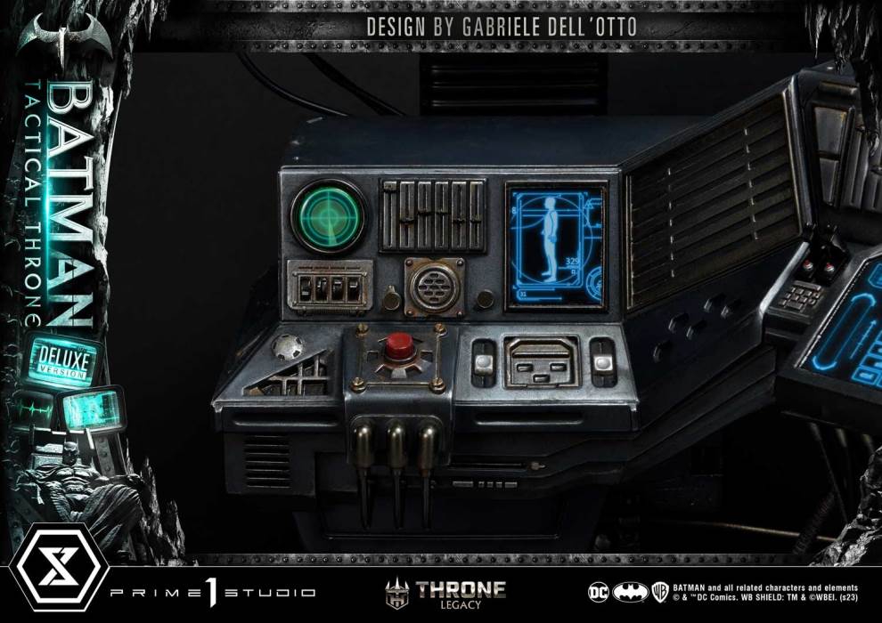 Batman Tactical Throne DX Version