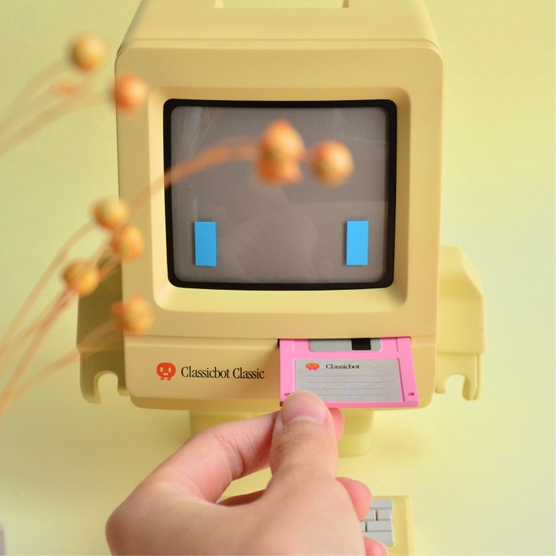 Classicbot Macintosh! (Yellowed Limited Edition)