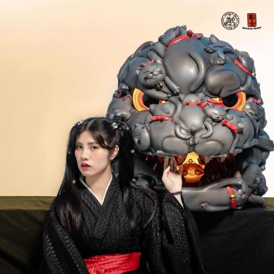 Lucky Cat Red Lotus Red Flame