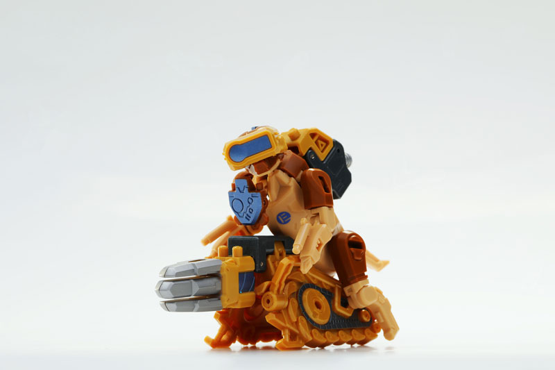 BEASTBOX BB-48 DESERT ASSAULT SQUAD Ver. with bonus parts