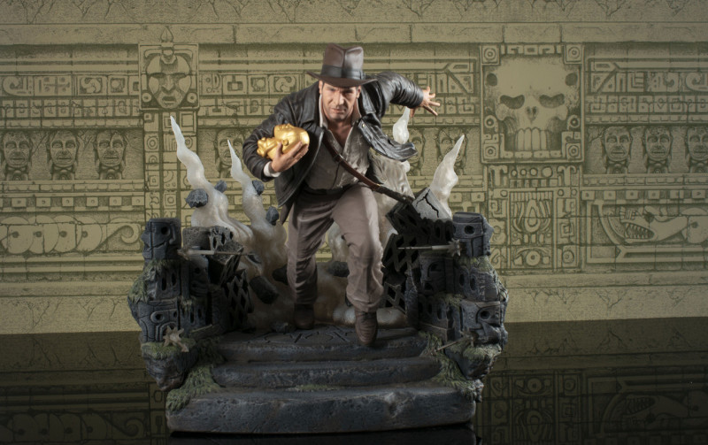 Raiders of the Lost Ark Gallery Indiana Jones Deluxe Figure Diorama