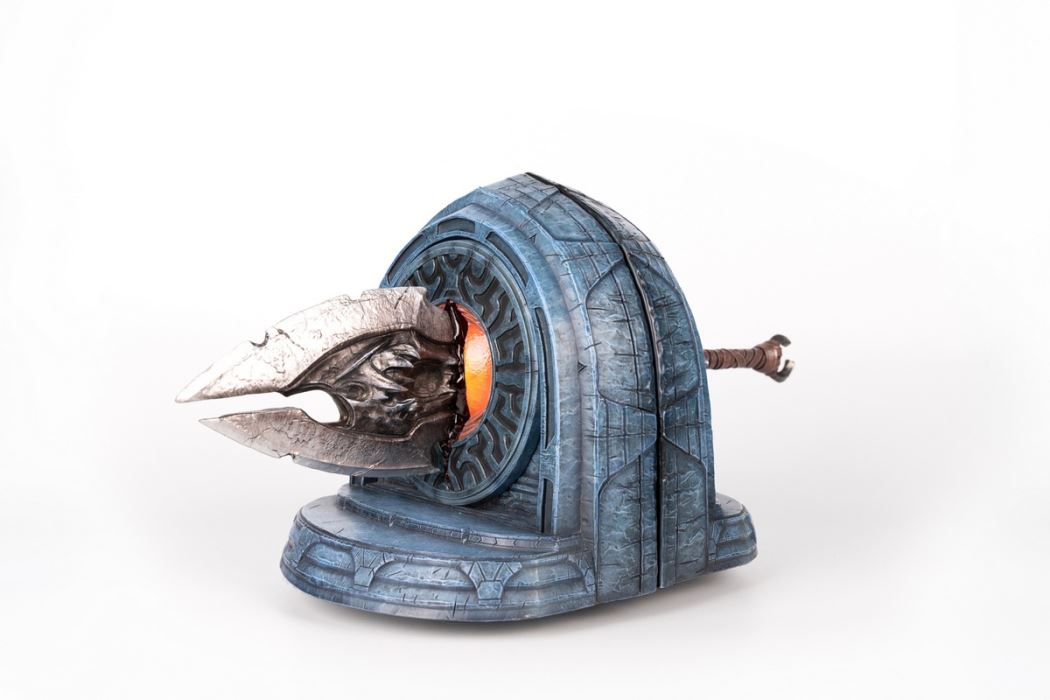 Darksiders Series- Chaoseater Bookends