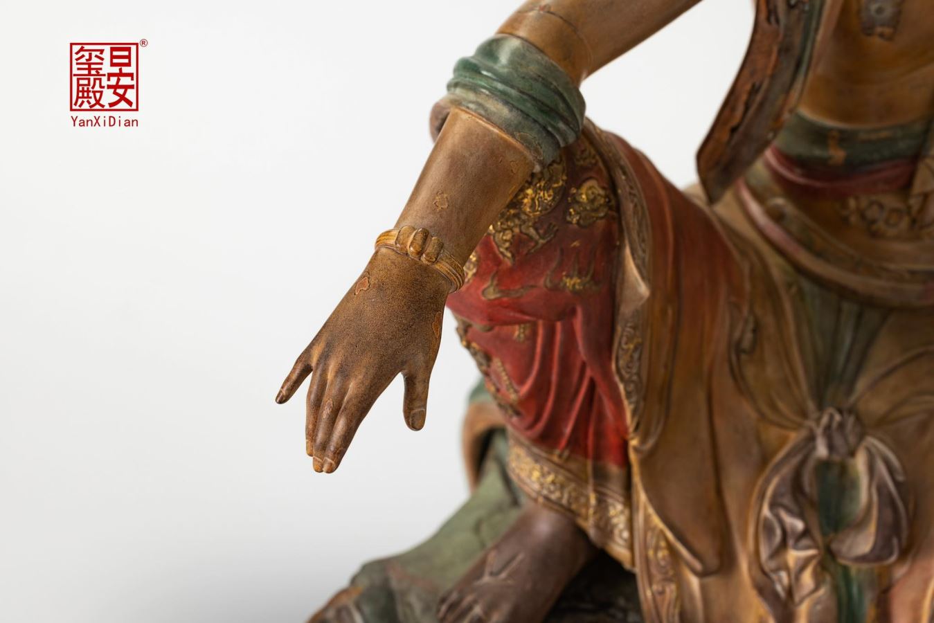 Water-moon Avalokiteshvara Statue