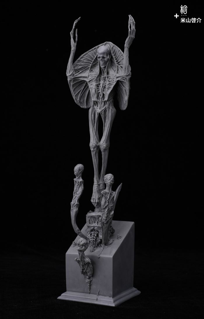 RED STATUE AND CANNON