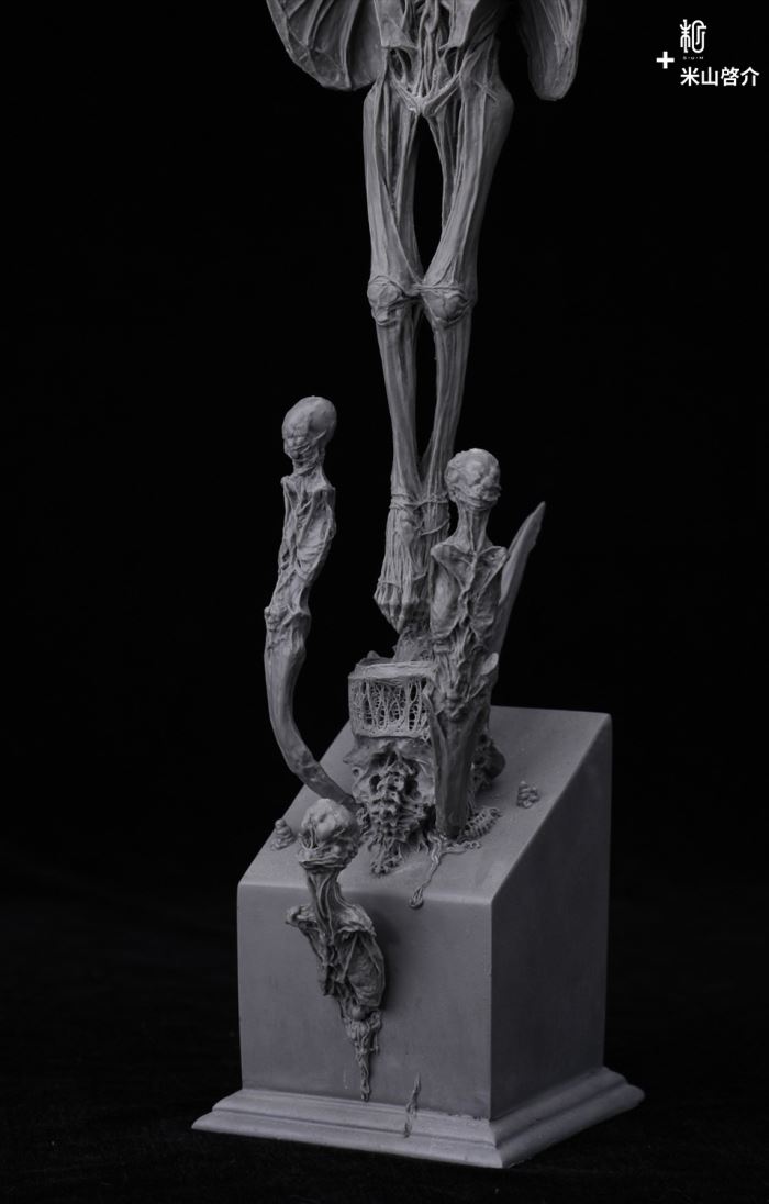 RED STATUE AND CANNON